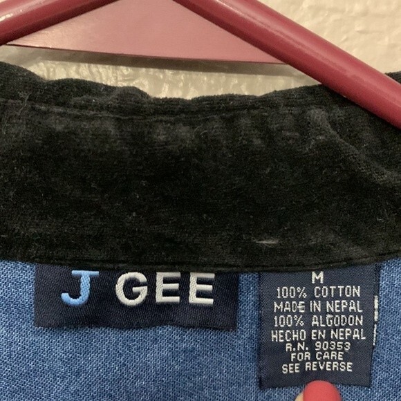 J Gee Long Sleeve Denim button down shirt with contrast collar cuffs embroidery - Picture 9 of 13